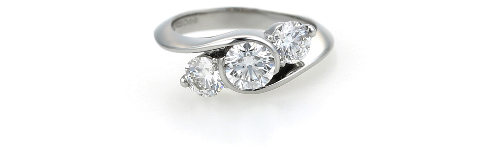 The 4 C’s, Which Diamond Should I Choose For My Handmade Jewellery?