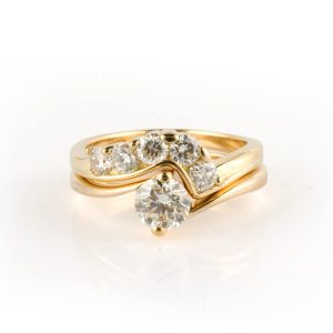 18ct Yellow Gold & Diamond Fitted Wedding Ring